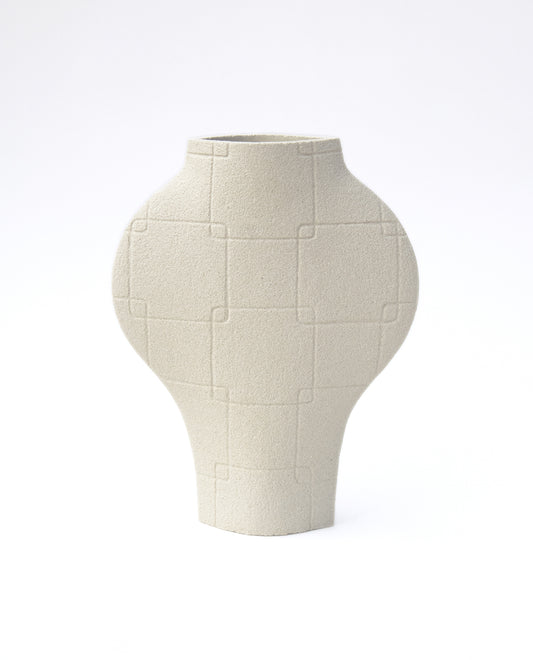 Handmade Korean vase by INI CERAMIQUE with traditional sculptural patterns and textured finish