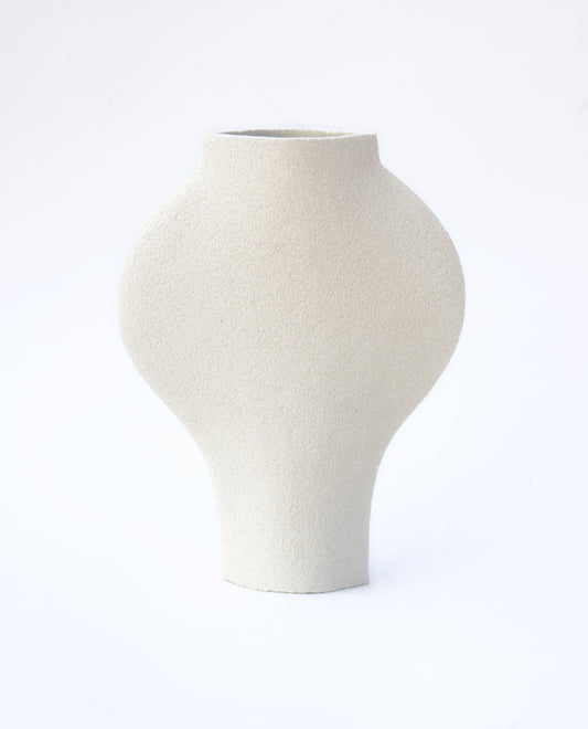 Handmade minimalist vase by INI CERAMIQUE featuring an original design and textured finish