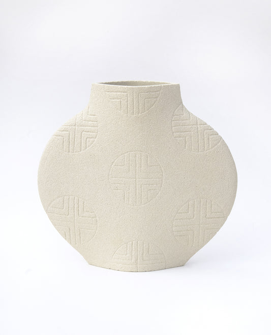 Handmade Korean vase by INI CERAMIQUE with traditional sculptural patterns and textured finish