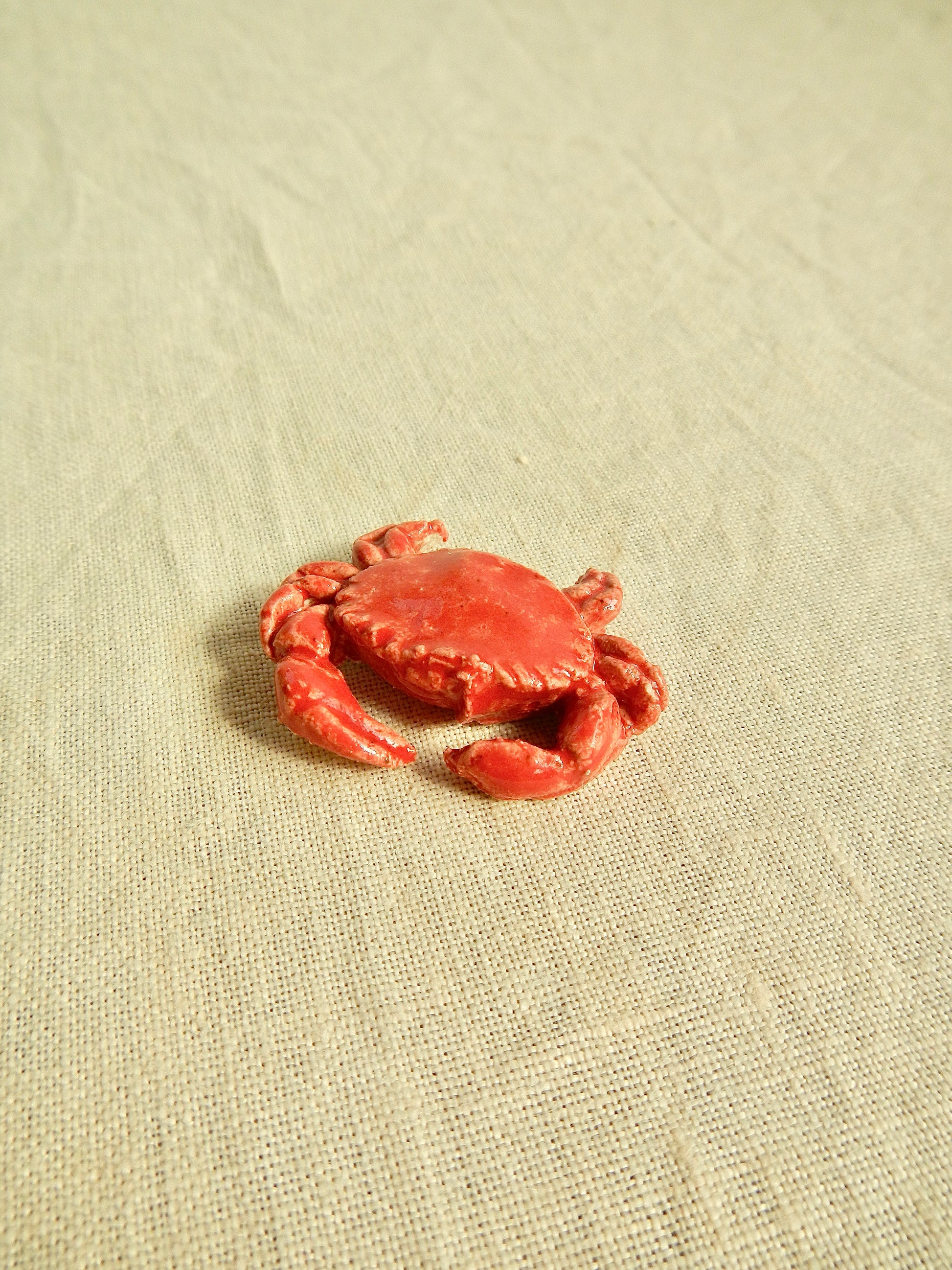 Ceramic matchbox with hand-drawn crab french illustration