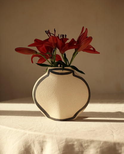 'Lune' Ceramic Vase