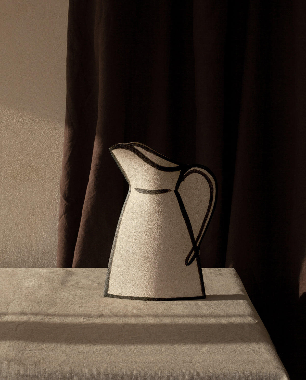 Vase En Céramique ‘Morandi Pitcher - Black’
