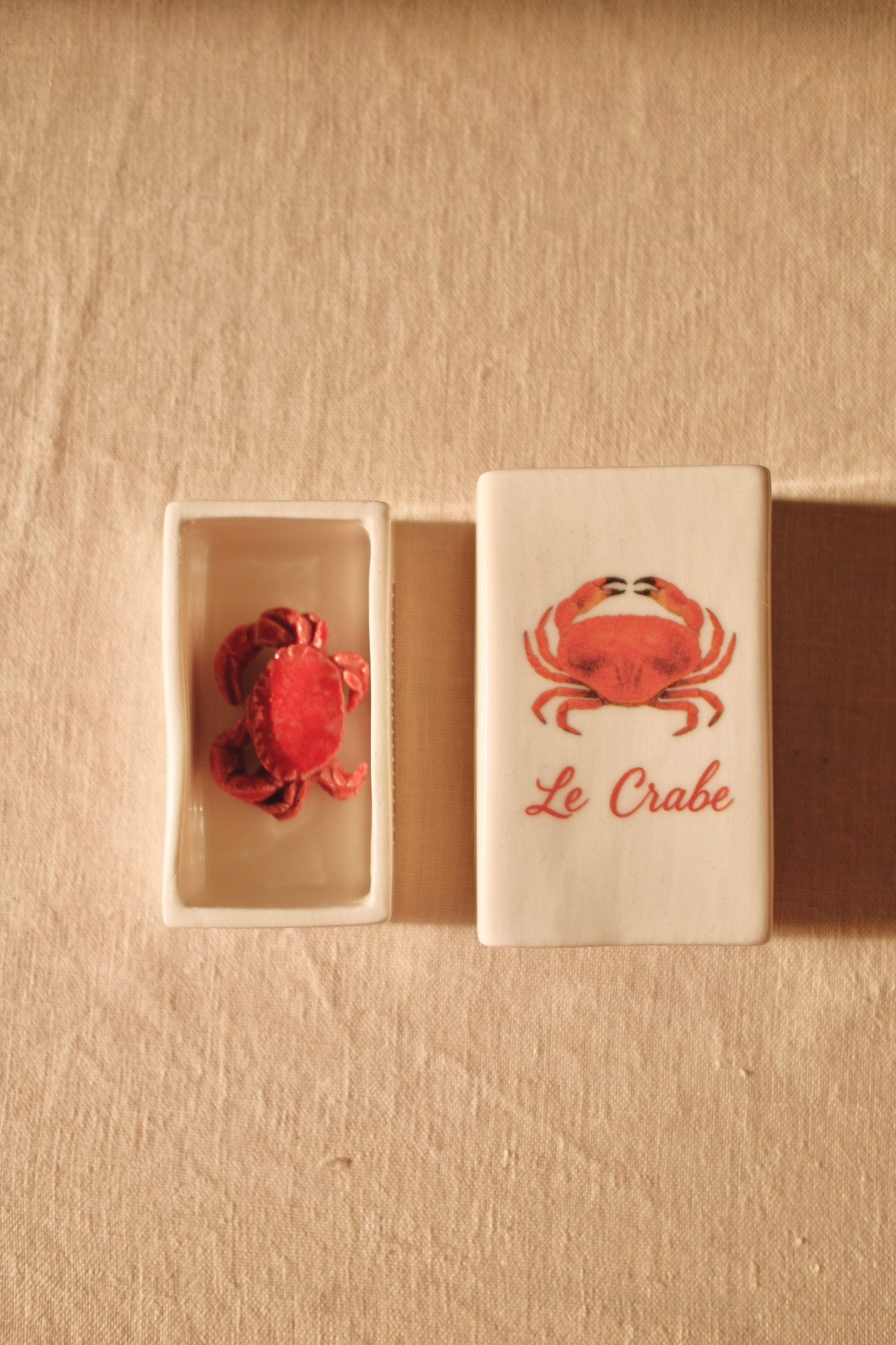 Ceramic matchbox with hand-drawn crab french illustration