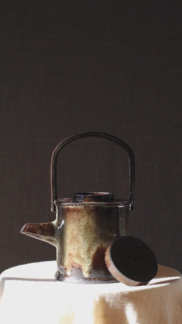 Ceramic Teapot Ini Ceramique
