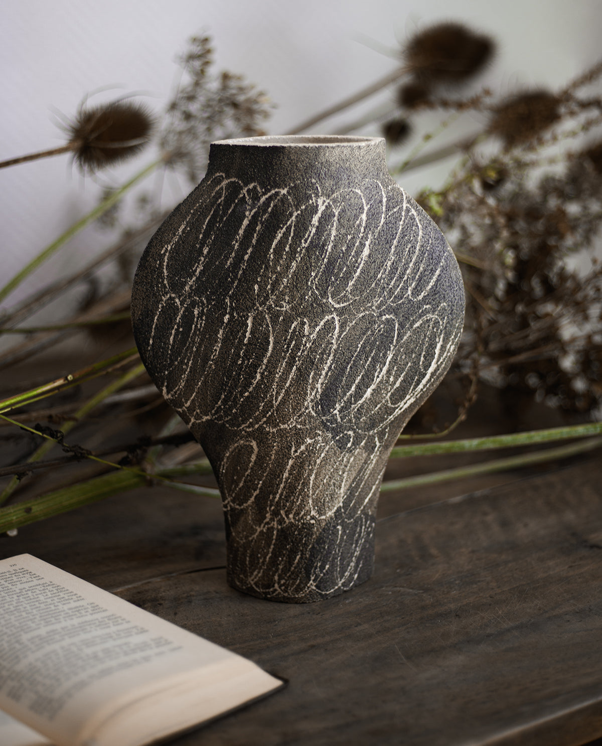 Ceramic Vase ‘Negative Circles Black’