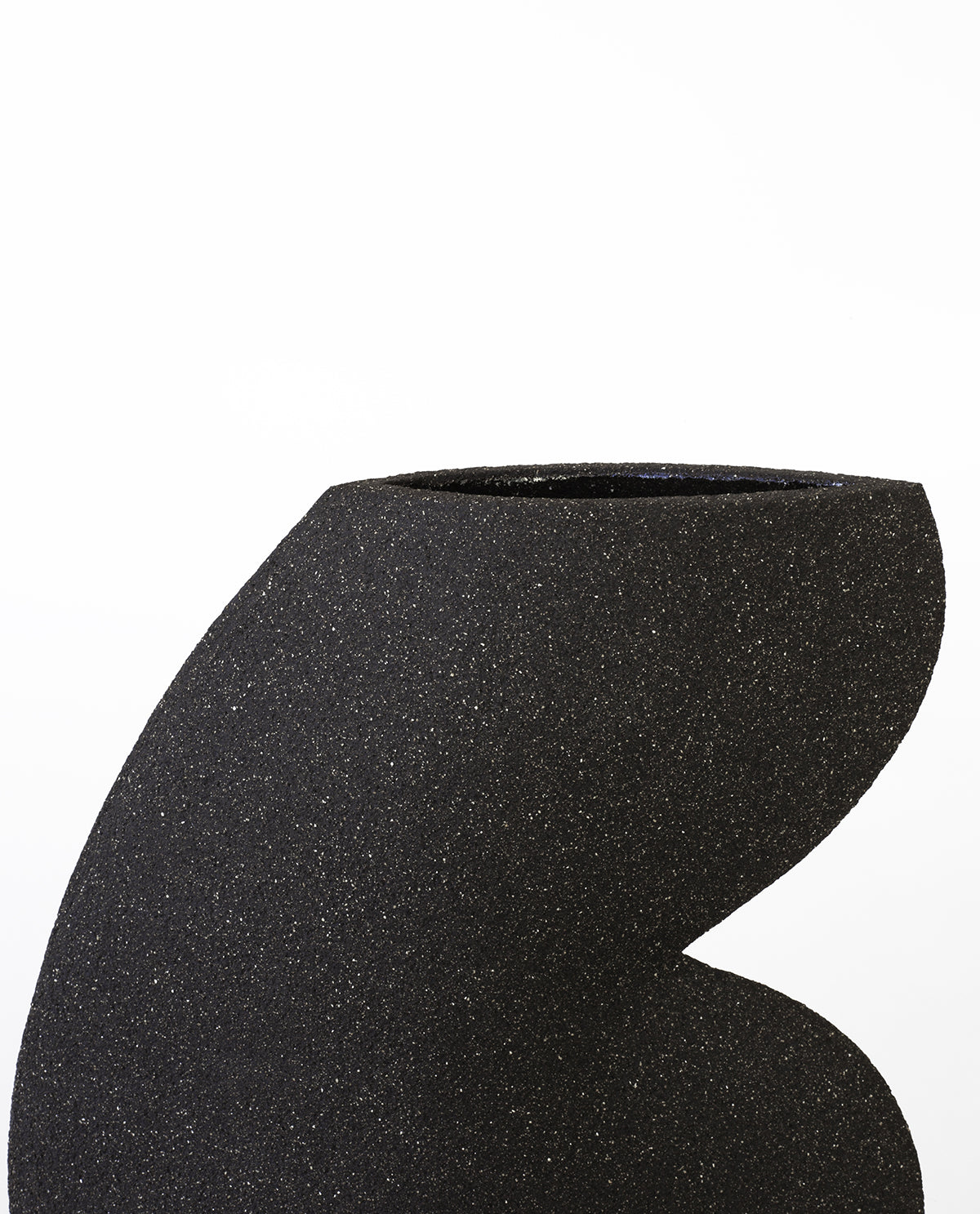 Ceramic Vase ‘ELLIPSE N°4 - Black’