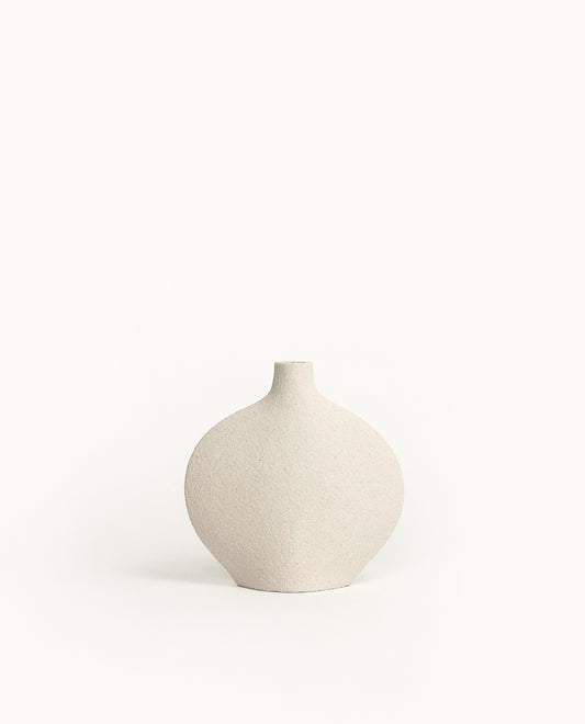 Handmade minimalist vase by INI CERAMIQUE featuring an original design and textured finish