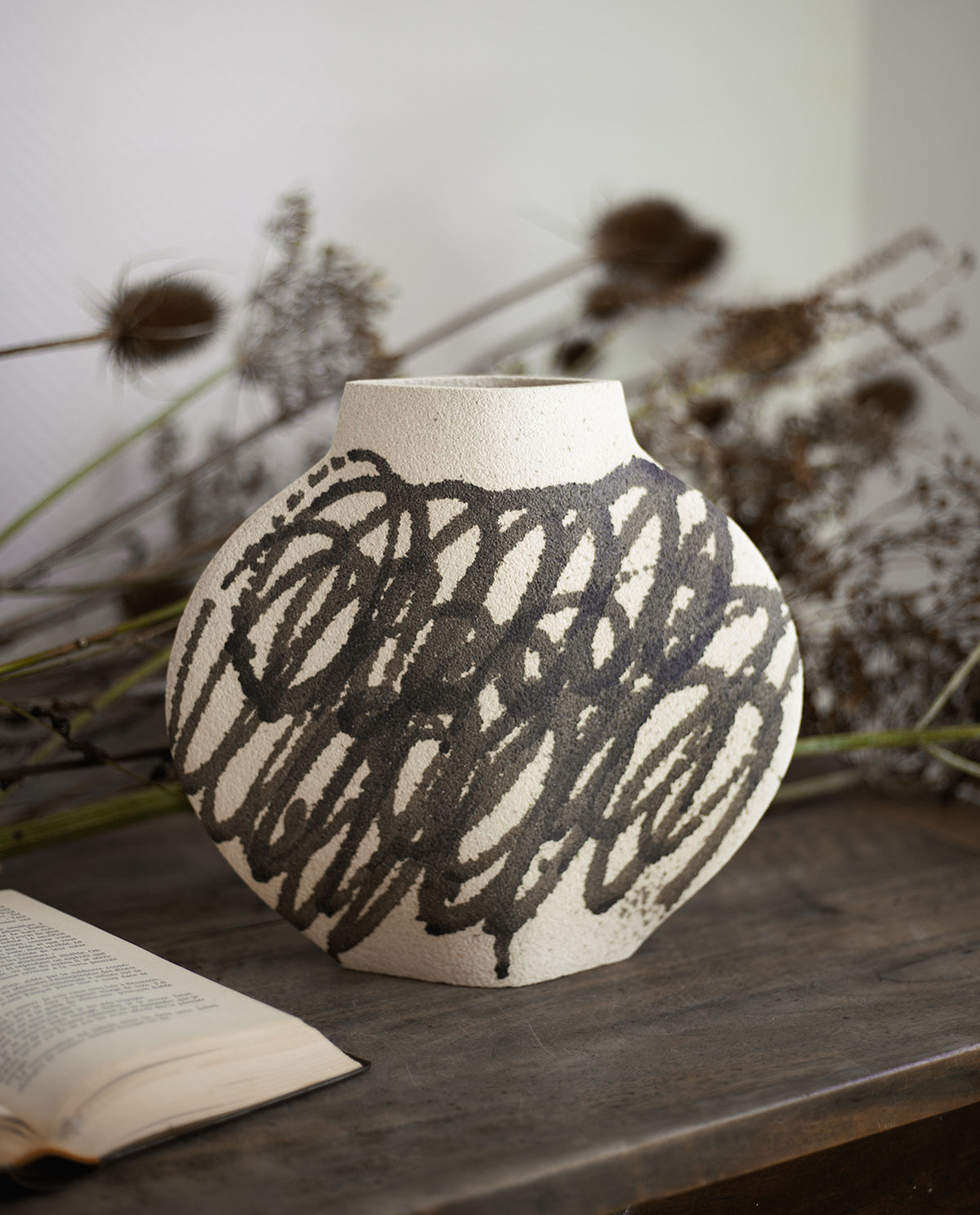 Ceramic Vase ‘Lune - Circles Black’
